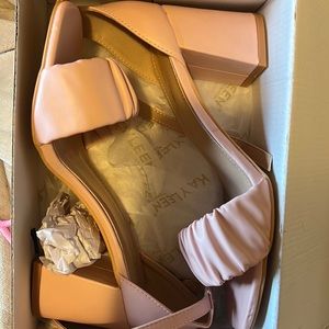 PINK OPEN TOED HEELS